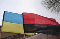 Бандеровский флаг над Киевом: депутаты назвали дни, когда предлагают его вывешивать