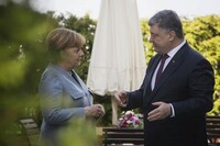 Без Путина. Порошенко и Меркель анонсировали трехстороннюю встречу
