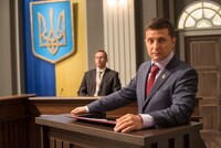 Зеленский заявил, что его не интересуют истории с политикой